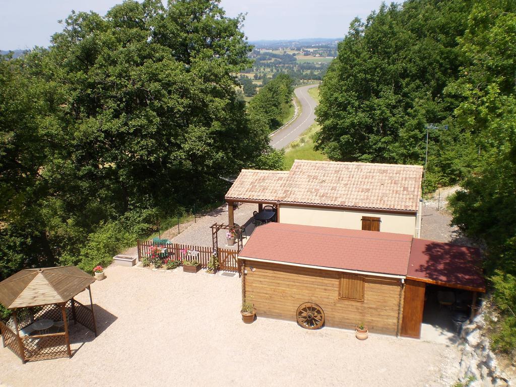 Gîte les Roziers Montmurat Zimmer foto